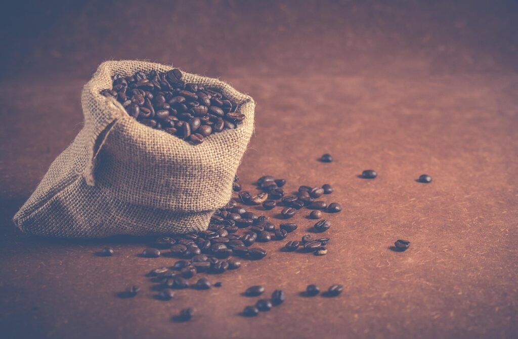 コーヒーが引き起こす口臭の原因とは何ですか？