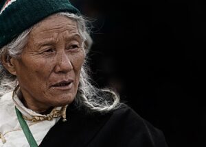 女性の口臭の原因は何ですか？