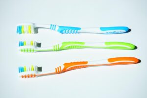 舌ブラシの正しい使い方とは？